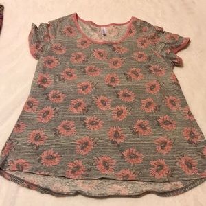 Lularoe Classic Tee